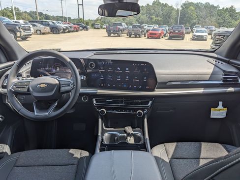 New 2026 Chevrolet Traverse LT image 17