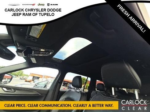 Used 2024 Jeep Grand Cherokee L Altitude RWD image 10