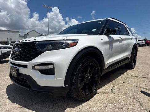 Used 2023 Ford Explorer ST-Line w/ Class IV Trailer Tow Package RWD image 2