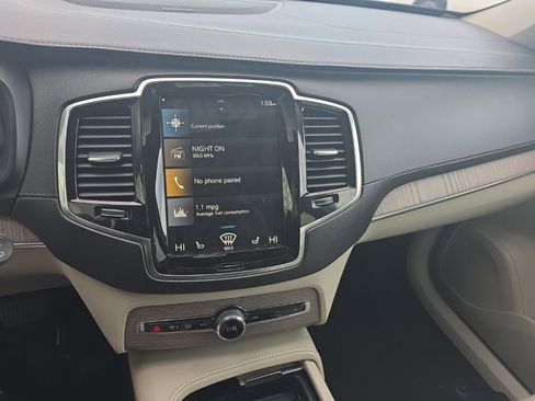 Used 2020 Volvo XC90 T8 Inscription image 11