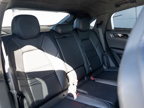 Certified 2025 Porsche Cayenne GTS image 24