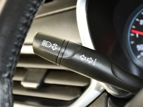 Used 2019 Chevrolet Equinox LT image 22