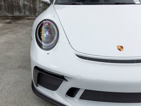 Certified 2018 Porsche 911 GT3 RWD image 15