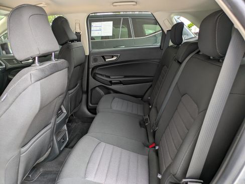 Used 2024 Ford Edge SE w/ Black Appearance Package AWD/4WD image 14