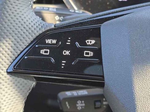 New 2025 Audi SQ5 Prestige image 18