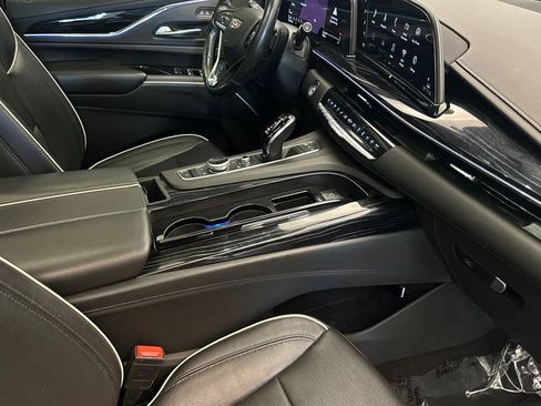 Used 2021 Cadillac Escalade Sport w/ Driver Assist Tech Package image 17