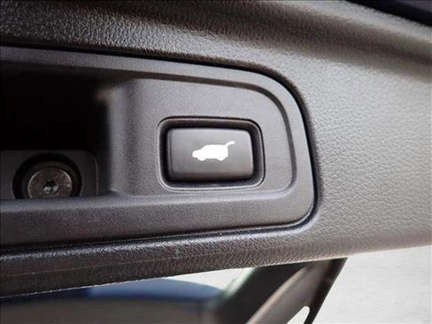 Used 2022 Honda Pilot Touring image 9