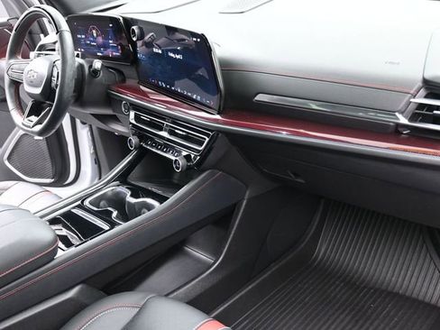 Used 2024 Chevrolet Traverse RS w/ LPO, Floor Liner Package image 30