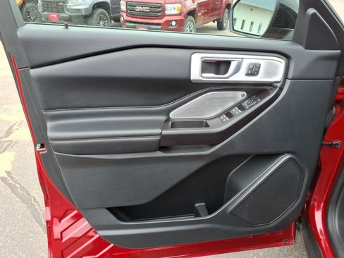 Used 2020 Ford Explorer ST w/ ST Street Pack AWD/4WD image 11