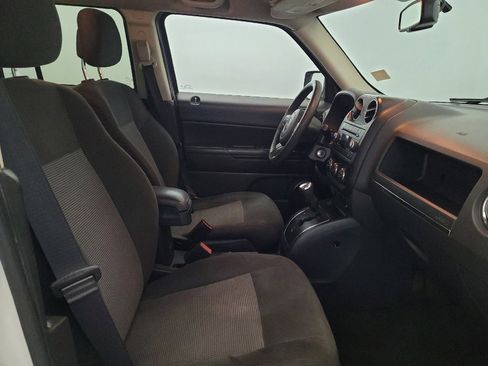 Used 2016 Jeep Patriot Sport w/ Power Value Group FWD image 21
