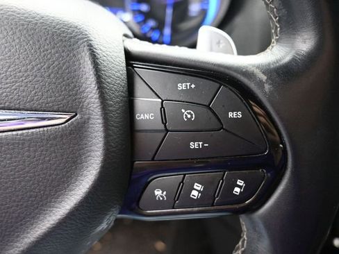 Used 2018 Chrysler 300 S w/ 300S Premium Group image 19