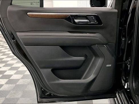 Used 2025 Chevrolet Tahoe High Country w/ Sun And Tow Package image 23