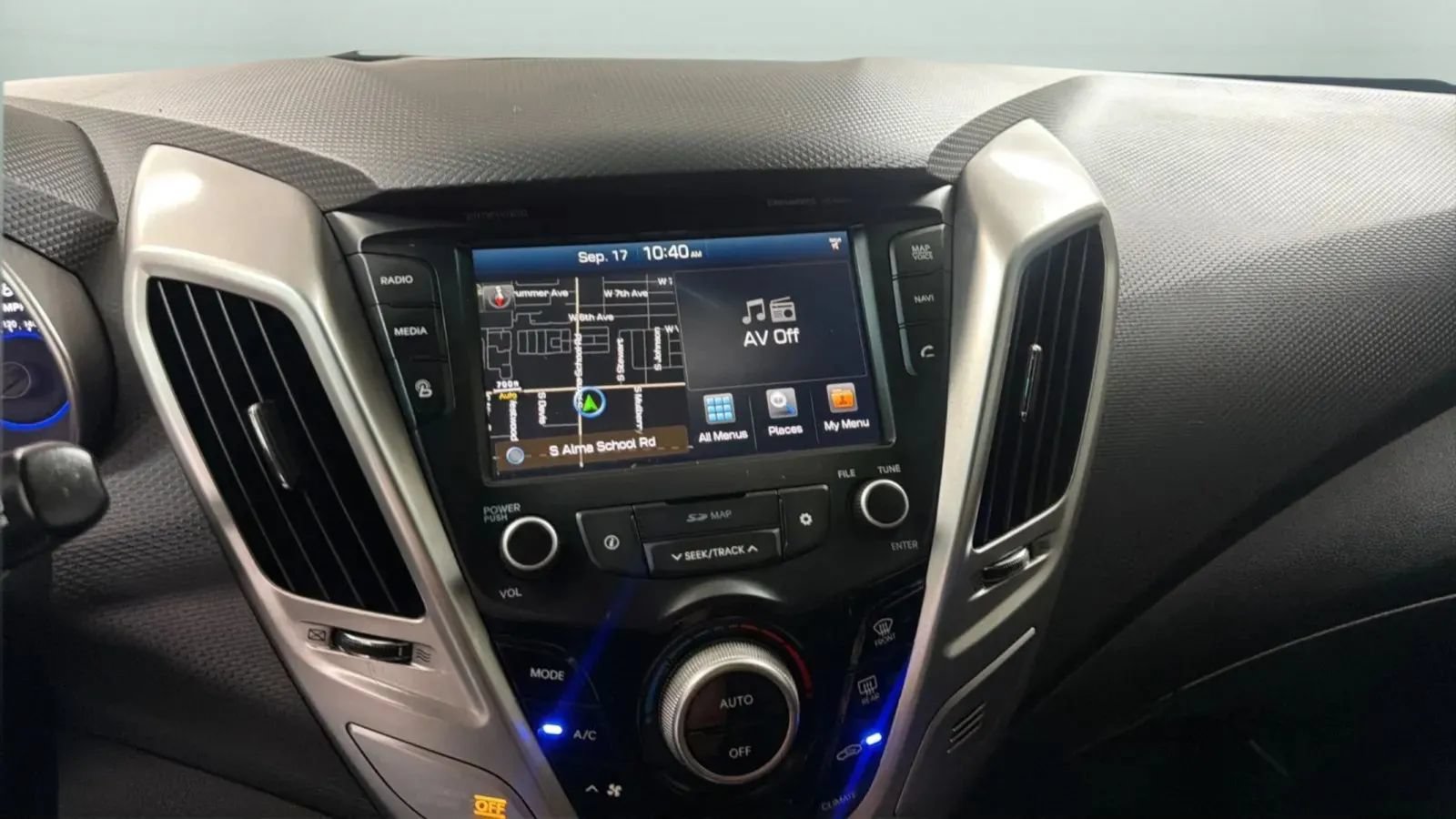 Used 2016 Hyundai Veloster w/ Option Group 03 FWD image 13