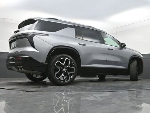 Used 2026 Chevrolet Traverse High Country FWD image 33