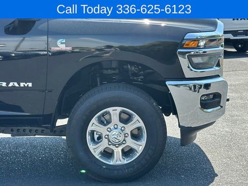 New 2025 RAM 2500 Big Horn AWD/4WD image 37