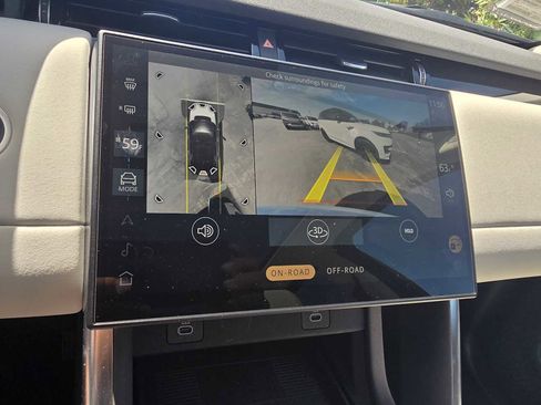 Certified 2025 Land Rover Discovery Sport S image 29