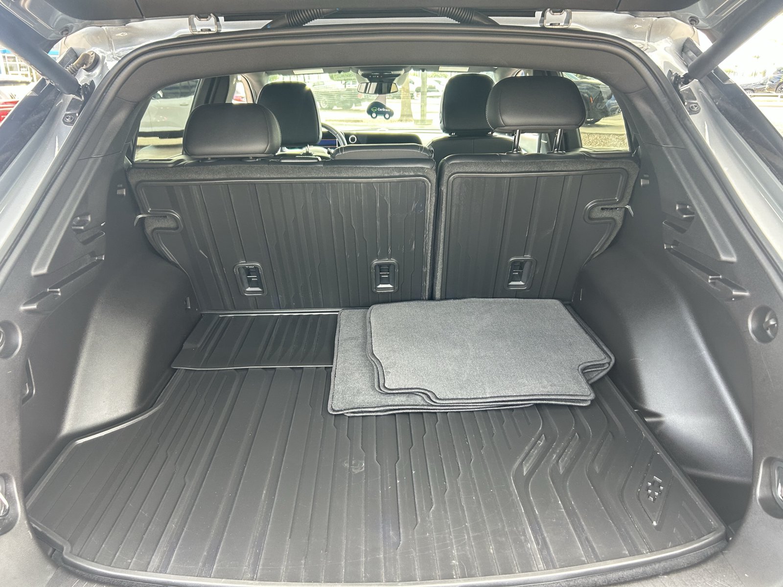 Certified 2024 Chevrolet Equinox EV LT FWD image 10