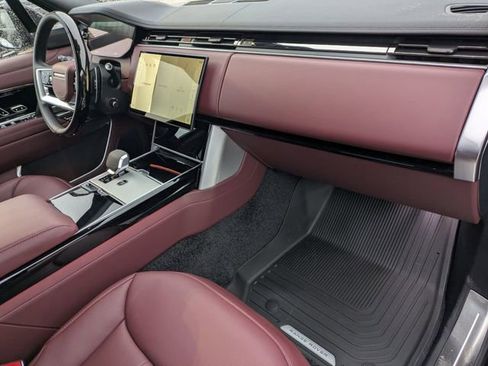 New 2026 Land Rover Range Rover SE image 19