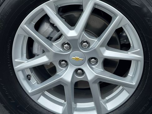 Used 2022 Chevrolet Equinox LS AWD/4WD image 8