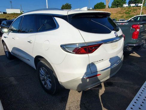 Used 2023 Buick Enclave Essence AWD/4WD image 8