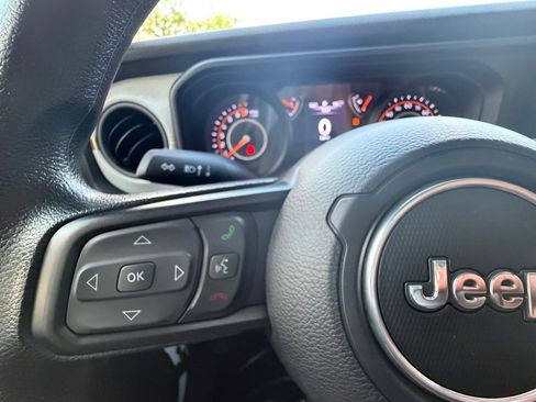 Used 2025 Jeep Gladiator Sport AWD/4WD image 24