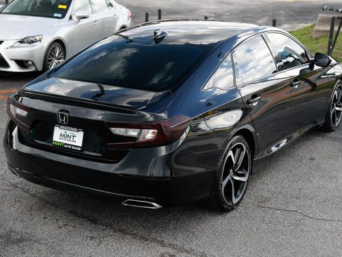 Used 2018 Honda Accord Sport image 14