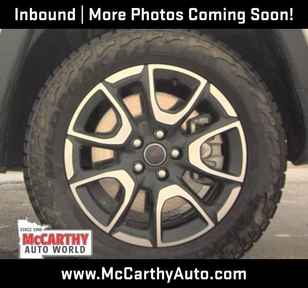 Used 2025 Jeep Compass Trailhawk AWD/4WD image 16