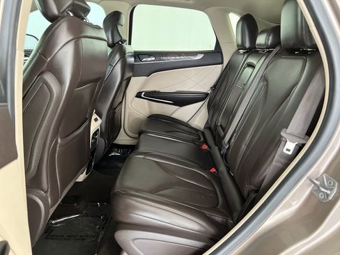 Used 2019 Lincoln MKC Reserve w/ MKC Climate Package AWD/4WD image 27
