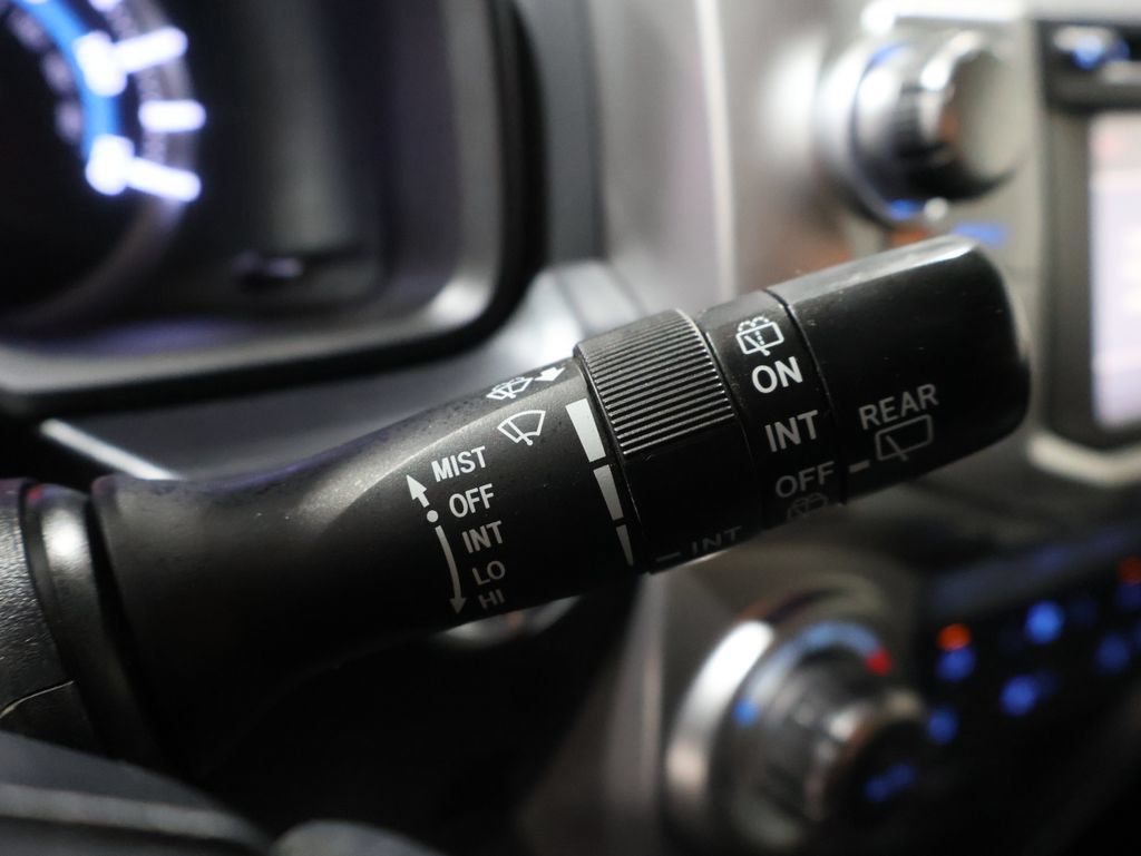 Used 2016 Toyota 4Runner Limited AWD/4WD image 39