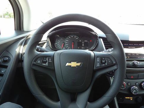 Certified 2022 Chevrolet Trax LS w/ Tint and Cruise Package AWD/4WD image 17
