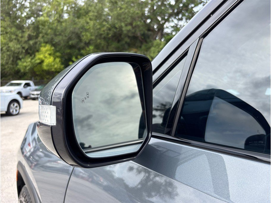 Used 2022 Rivian R1T Adventure AWD/4WD image 19