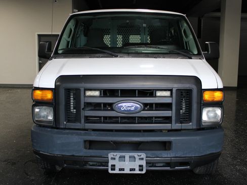 Used 2009 Ford E-150 and Econoline 150 RWD image 7