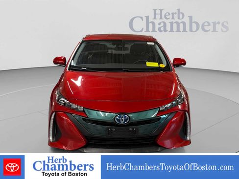 Used 2017 Toyota Prius Prime Premium FWD image 2