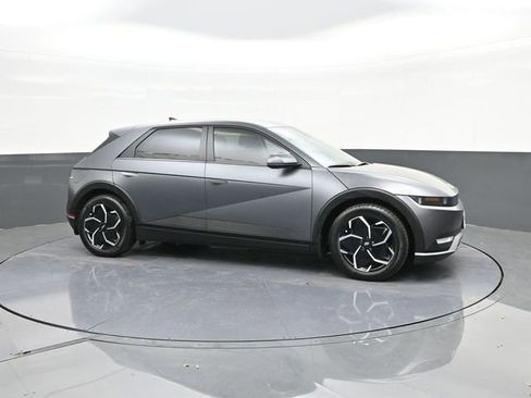 Used 2024 Hyundai Ioniq 5 SEL image 16