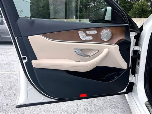 Used 2020 Mercedes-Benz E 350 4MATIC Sedan w/ Parking Assistance Package image 22