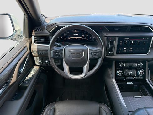 Used 2022 GMC Yukon Denali AWD/4WD image 18