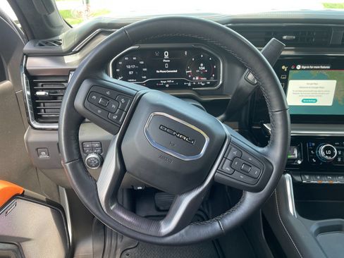 Used 2024 GMC Sierra 3500 Denali Ultimate AWD/4WD image 26