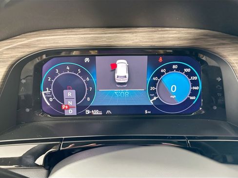 Certified 2025 Volkswagen Atlas SEL Premium R-Line image 7