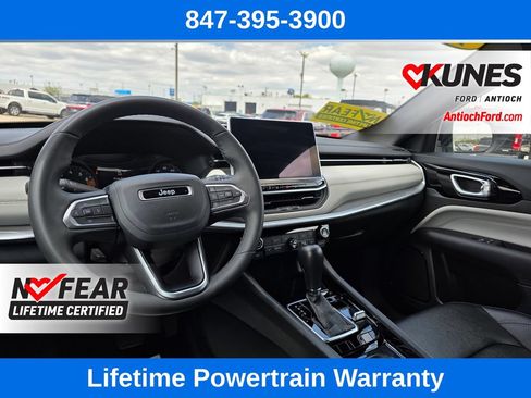Used 2025 Jeep Compass Limited AWD/4WD image 31
