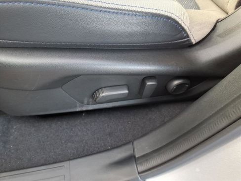 Used 2025 Subaru Forester Premium image 27