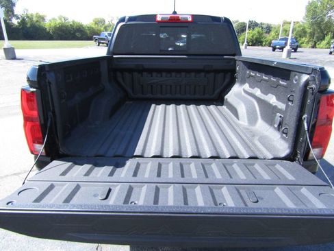 Used 2023 Chevrolet Colorado ZR2 w/ ZR2 Convenience Package III image 8