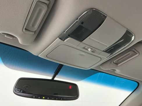 Used 2010 Subaru Outback 2.5i Premium AWD/4WD image 19