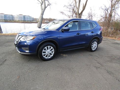 Used 2020 Nissan Rogue S image 33