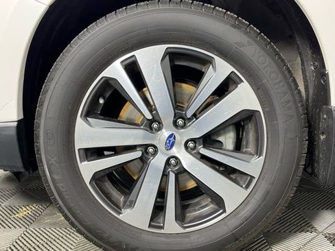 Used 2019 Subaru Outback 2.5i Limited w/ Popular Package #2 image 11