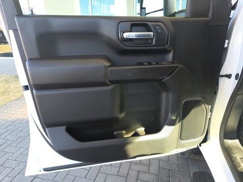 Used 2024 Chevrolet Silverado 2500 Custom w/ Custom Convenience Package AWD/4WD image 17