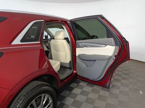 Certified 2023 Cadillac XT5 Premium Luxury w/ LPO, Floor Liner Package image 39