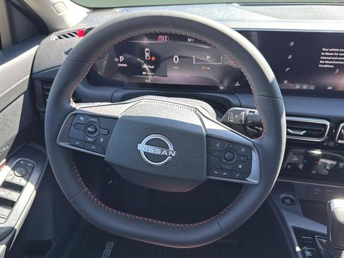 New 2026 Nissan Sentra SR FWD image 9