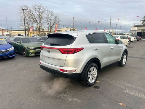 Used 2018 Kia Sportage LX image 5