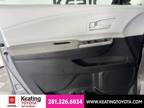 New 2026 Toyota Sienna LE FWD image 13