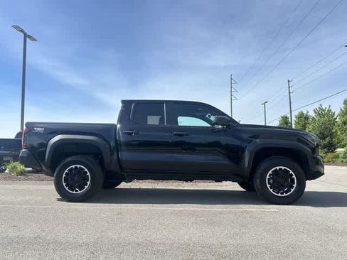 Used 2024 Toyota Tacoma TRD Off-Road AWD/4WD image 3